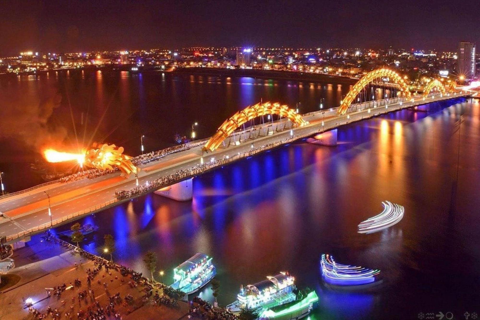 Ibiza Riverfront Da Nang Hotel Powered By Aston Exterior foto
