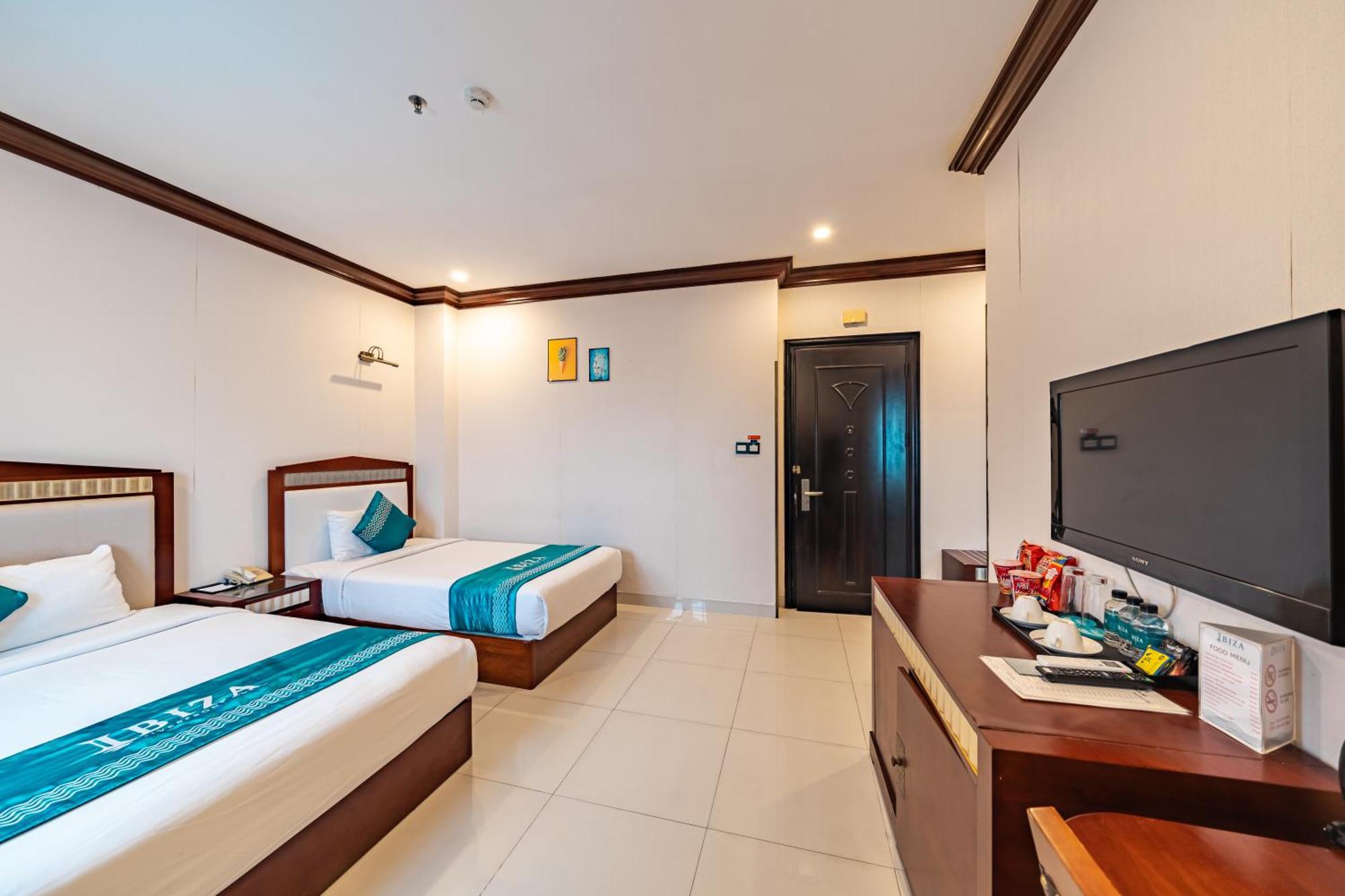 Ibiza Riverfront Da Nang Hotel Powered By Aston Exterior foto