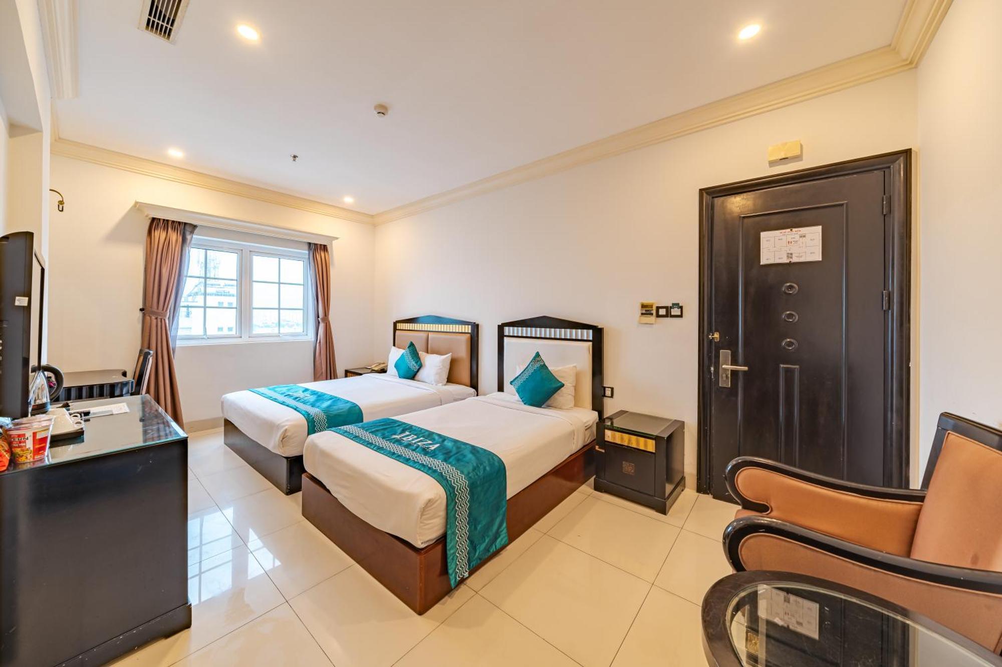 Ibiza Riverfront Da Nang Hotel Powered By Aston Exterior foto