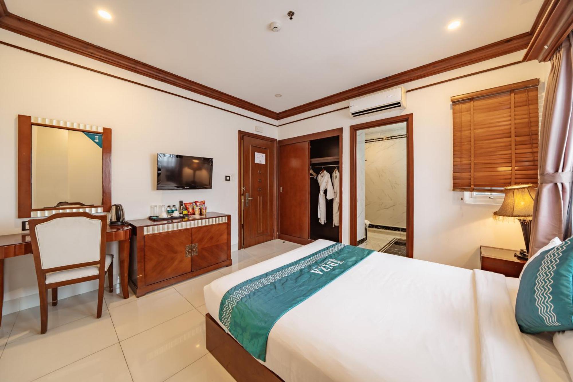 Ibiza Riverfront Da Nang Hotel Powered By Aston Exterior foto